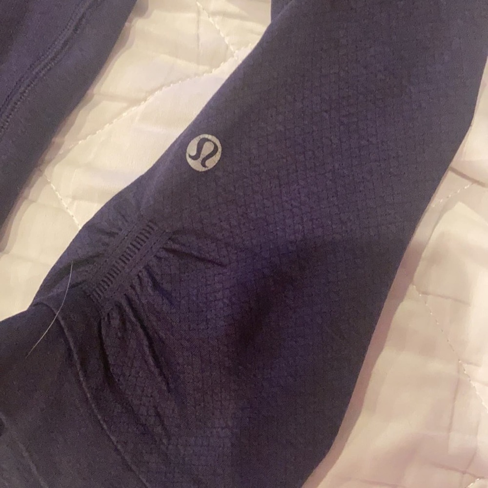 Lululemon 26” Waist  in blue The Flow Crop Knee High Athleisure Sport Comfy - Picture 2 of 3